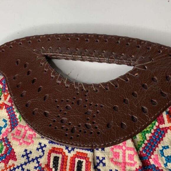 Jasper & Jeera Anthropologie embroidered quilted leather clutch - Picture 4 of 7